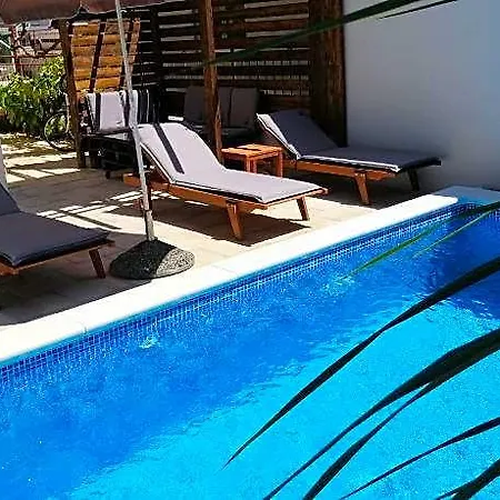 Hotel Rustica With Exclusive Pool Use Zadar